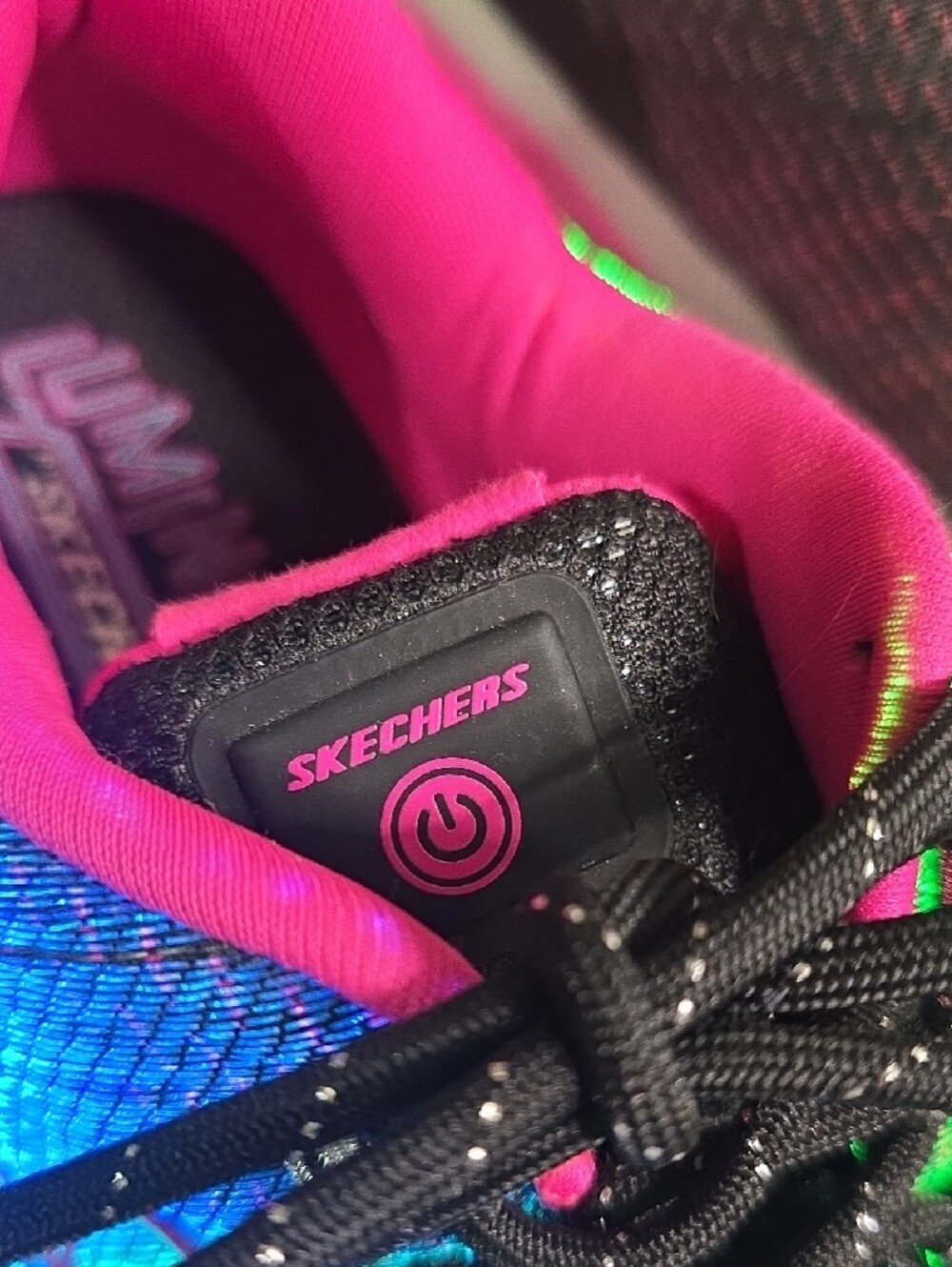 Girls Skechers Lite Up Tennis With Charge Cord. Light Up 4 Colors. Just Too Cute - Picture 4 of 6